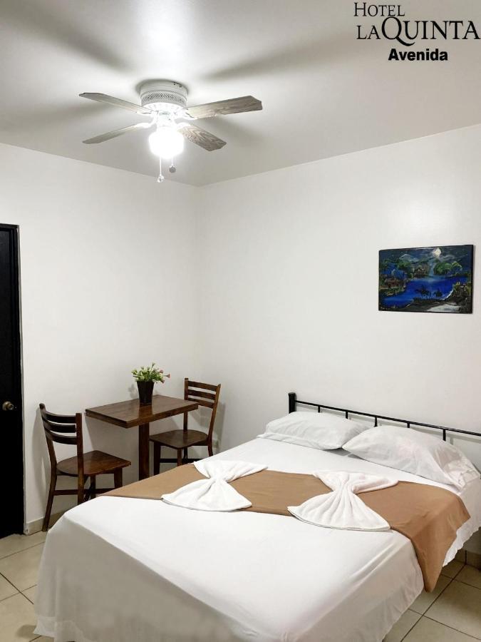Hotel Quinta Avenida San José Buitenkant foto